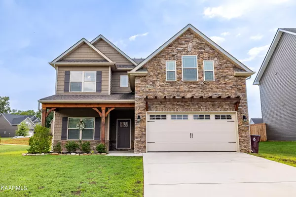 1128 Aspen Glen DR, Alcoa, TN 37701