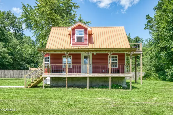 1106 Hill Rd, Jamestown, TN 38556