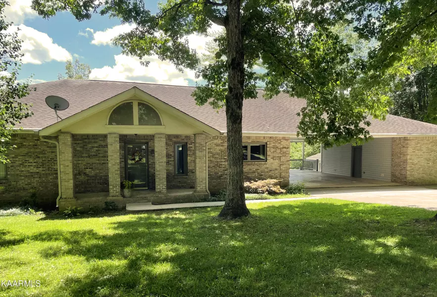 704 Cooper Lake Rd, Oneida, TN 37841