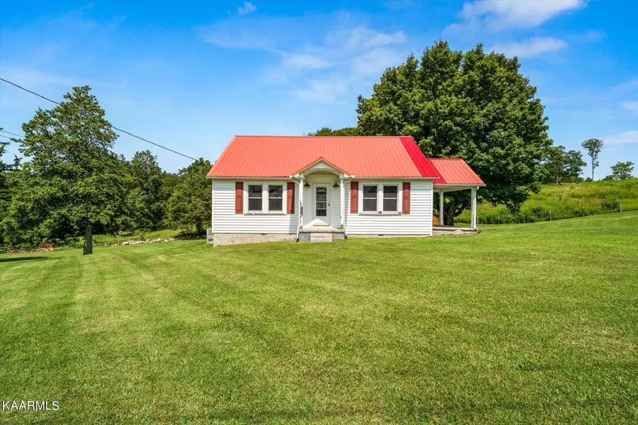 7108 Clapps Chapel Rd, Corryton, TN 37721