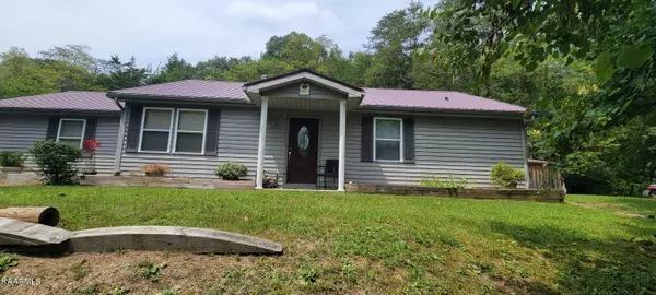 2449 Lower Rinehart Rd, Dandridge, TN 37725