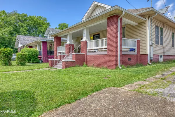 Knoxville, TN 37915,128 Van Gilder St