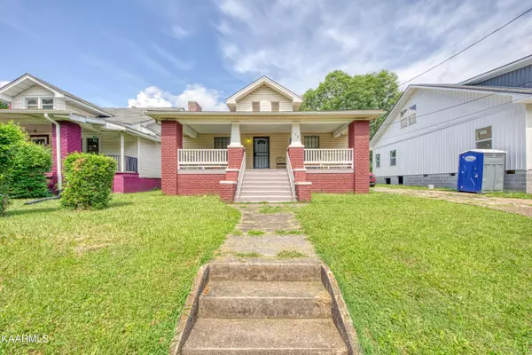 Knoxville, TN 37915,128 Van Gilder St