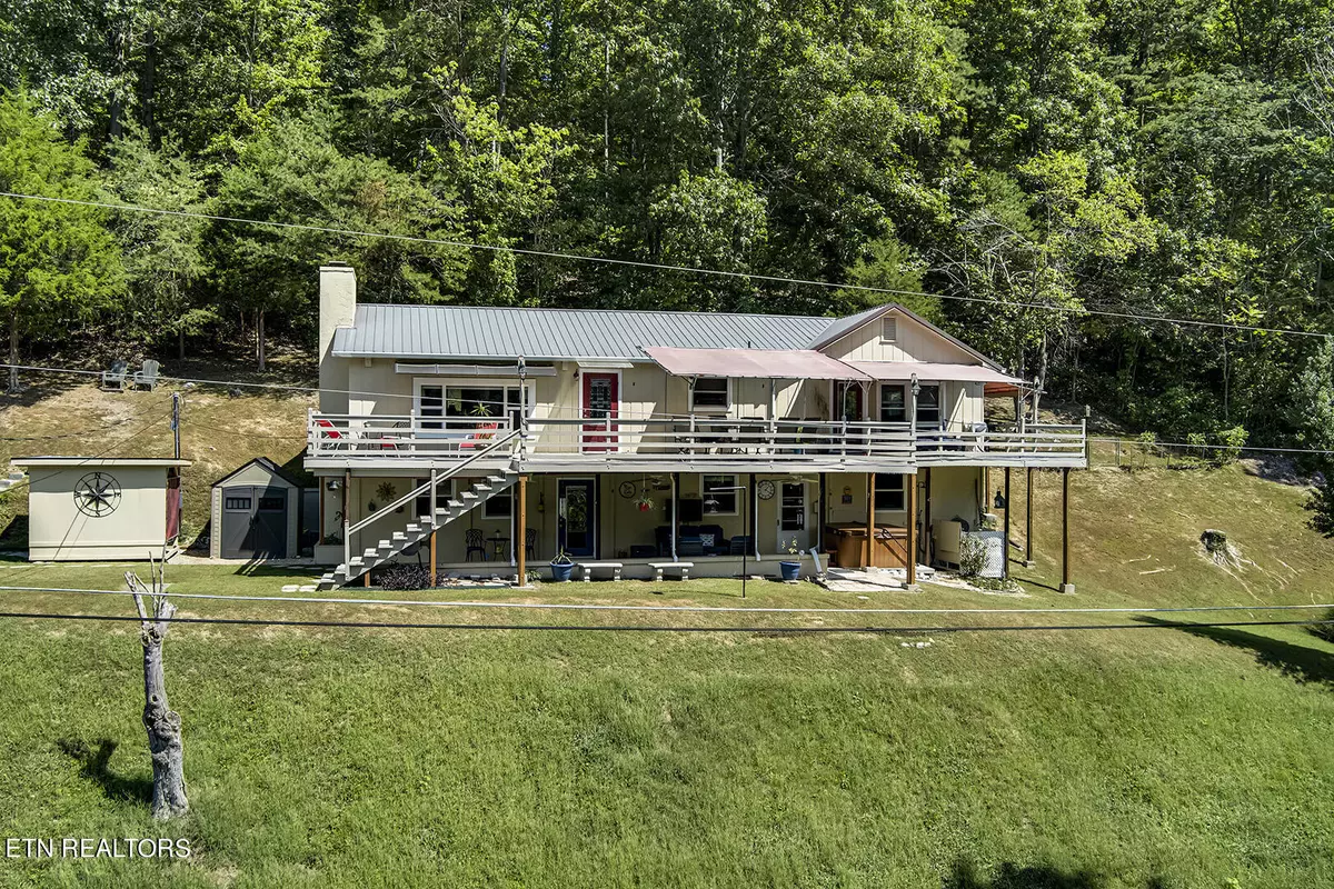 Harriman, TN 37748,223 Lakecrest DR