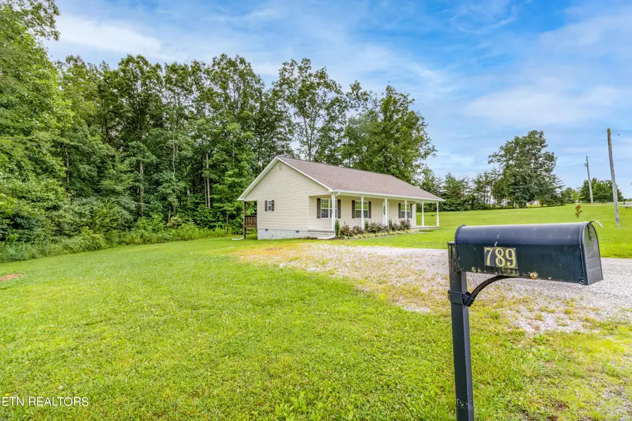 789 Clear Creek Pkwy, Clarkrange, TN 38553