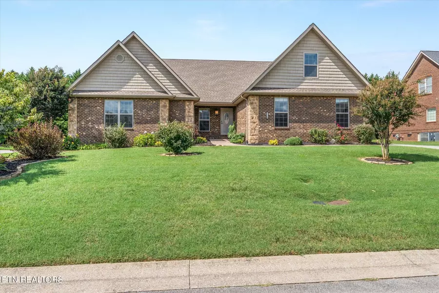 1124 Linford CIR, Alcoa, TN 37701