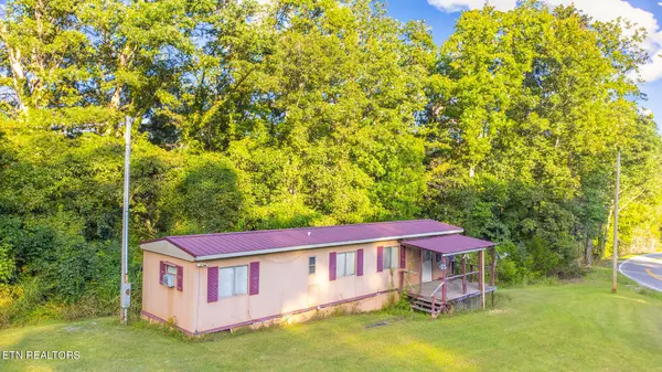 Sneedville, TN 37869,228 Zachary Rd