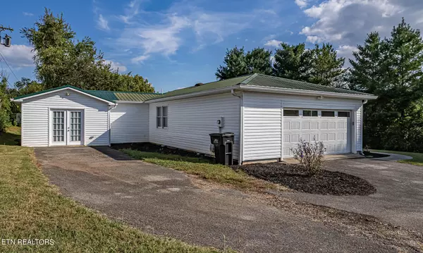 Loudon, TN 37774,4245 Lee Hwy