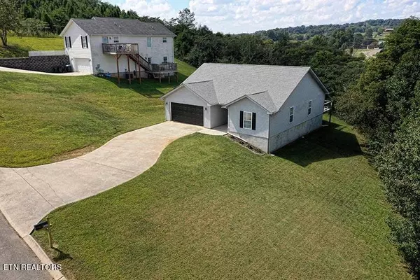 907 Patton St, Sweetwater, TN 37874