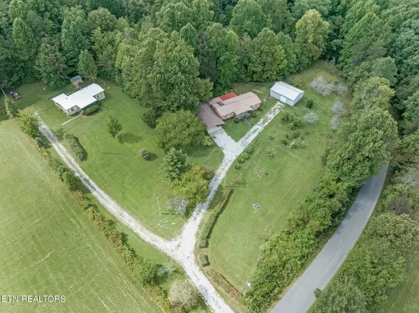 1345/1347 Midway Rd, Crossville, TN 38572