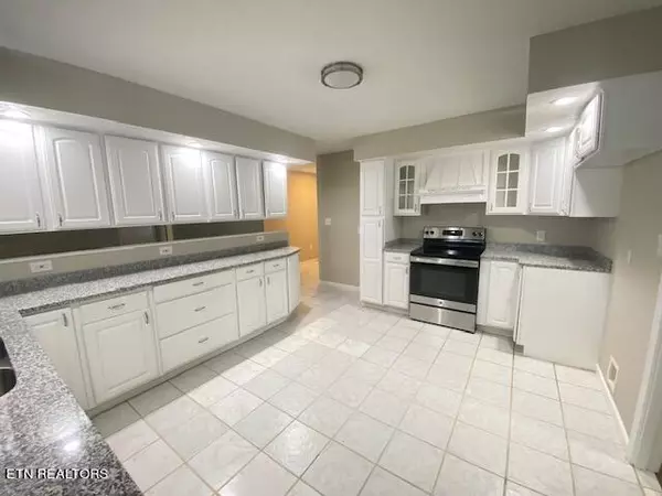 Strawberry Plains, TN 37871,502 Old Dandridge PIKE