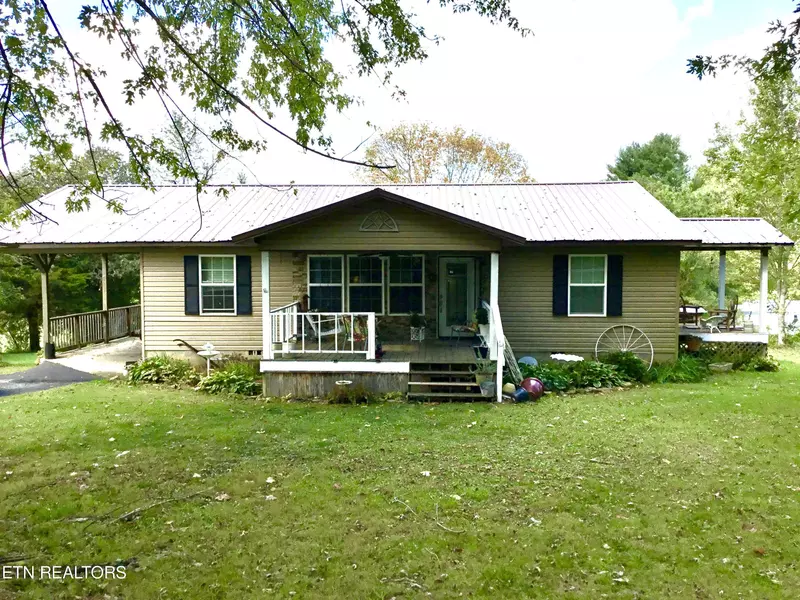 656 Back Valley Rd Rd, Speedwell, TN 37870