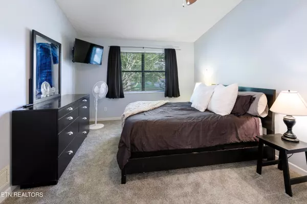 Maryville, TN 37804,913 Johnson Rd