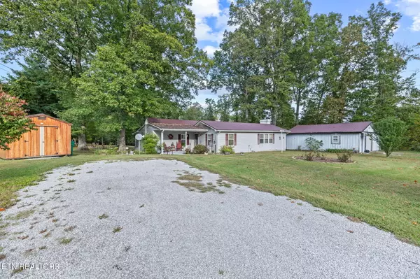 89 Elm LN, Sparta, TN 38583