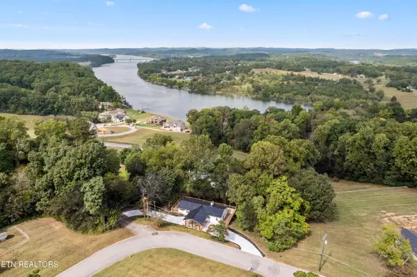 Loudon, TN 37774,444 Mason LN