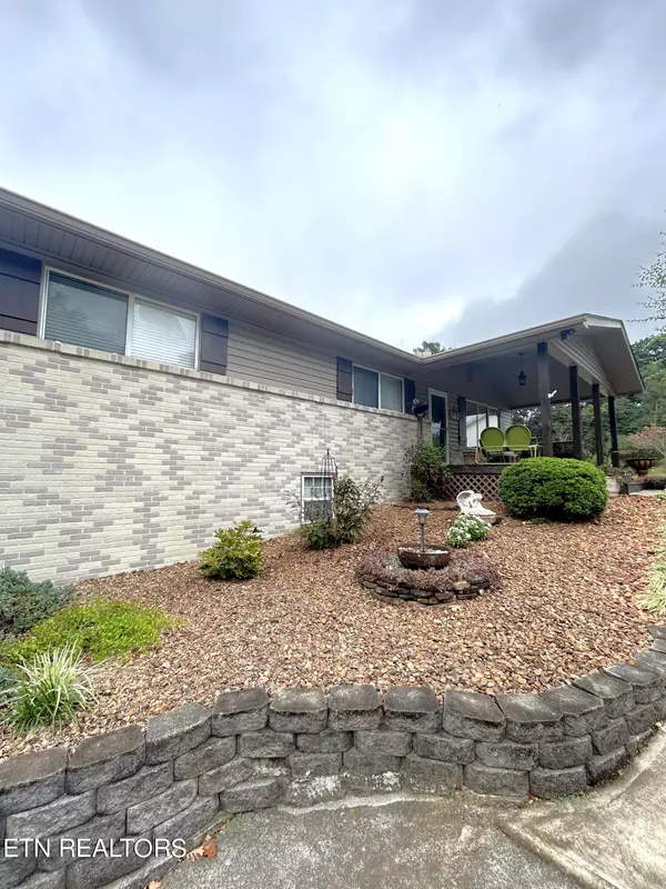 Loudon, TN 37774,3360 Crock Rd