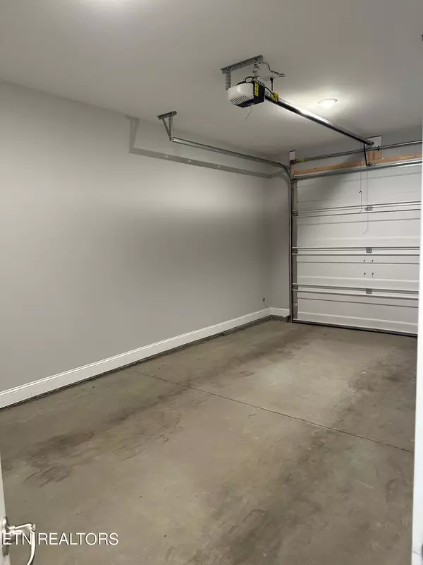 Lenoir City, TN 37771,375 Harper Villiage WAY