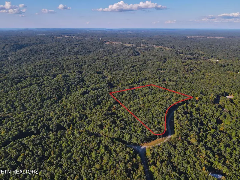 Cumberland Cove Rd, Monterey, TN 38574