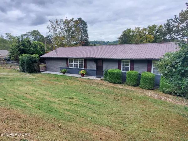 826 Brown Rd, Knoxville, TN 37920