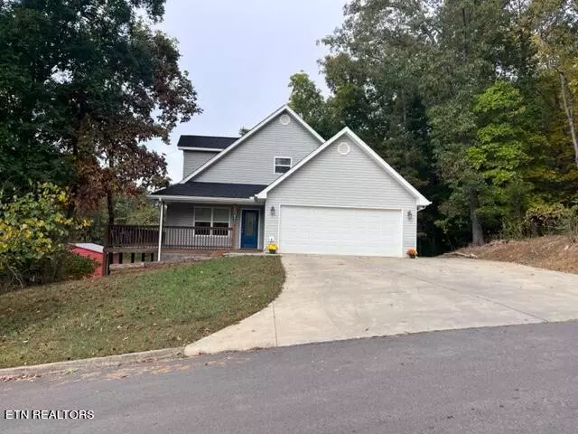 832 Catherine Crisp DR, Kodak, TN 37764