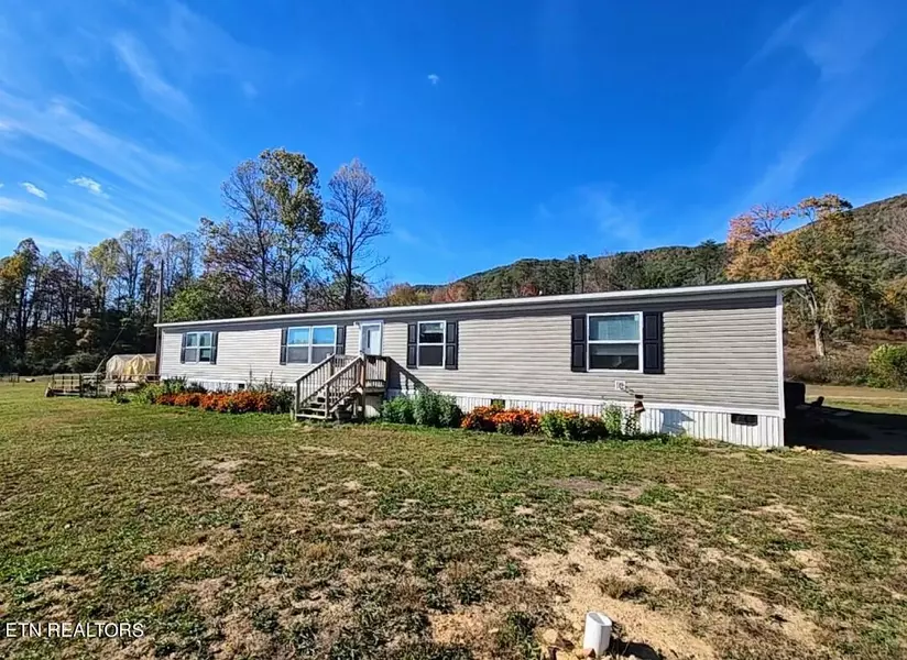 4469 Cave Springs Rd, Dryden, VA 24243