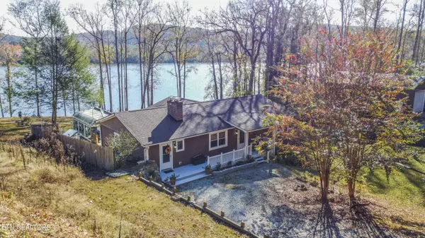 245 Lakeshore Vista DR, Kingston, TN 37763