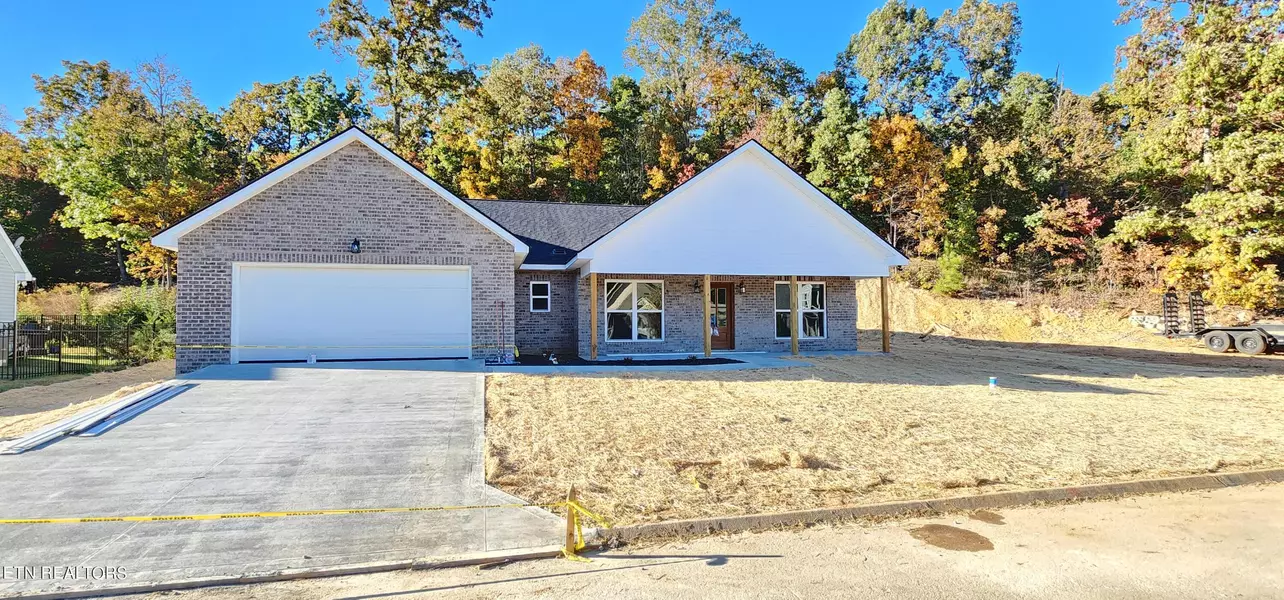 1183 Hillside LN, Lenoir City, TN 37771