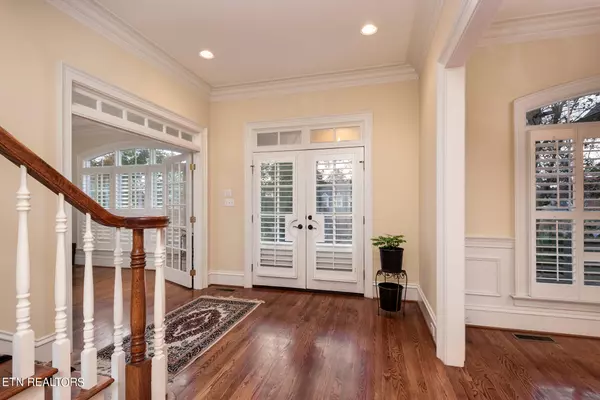 Knoxville, TN 37922,8905 Bartlett LN