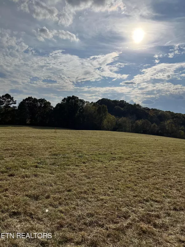 11400 Watkins Rd, Loudon, TN 37774