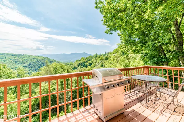 Sevierville, TN 37876,5055 Riversong WAY