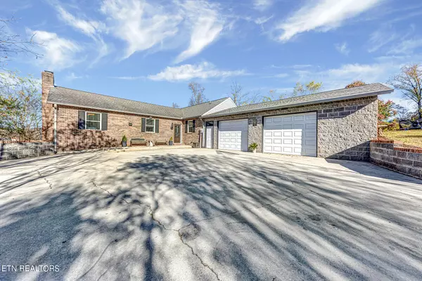 203 5Th St, Kingston, TN 37763