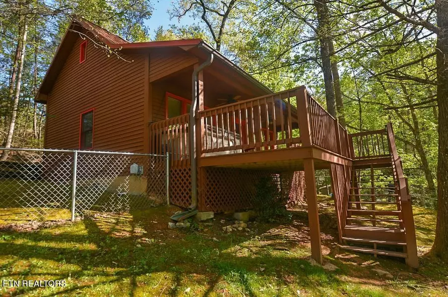 1739 Ogle Rd, Gatlinburg, TN 37738