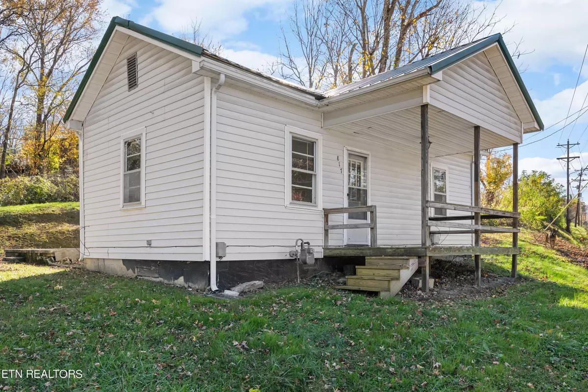 Jacksboro, TN 37757,817 Main St