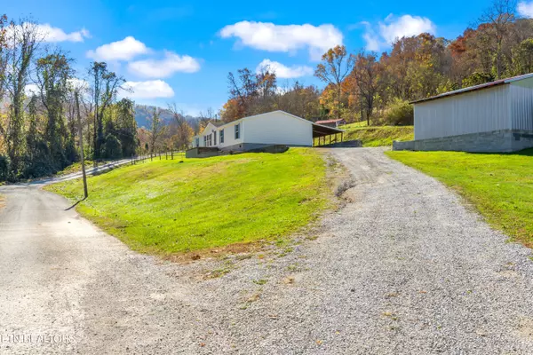 Jellico, TN 37762,150 Brick DR