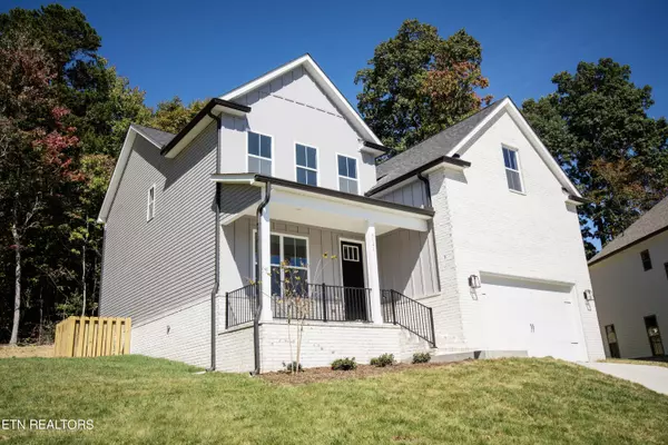 8141 Chapel Hill LN, Knoxville, TN 37938