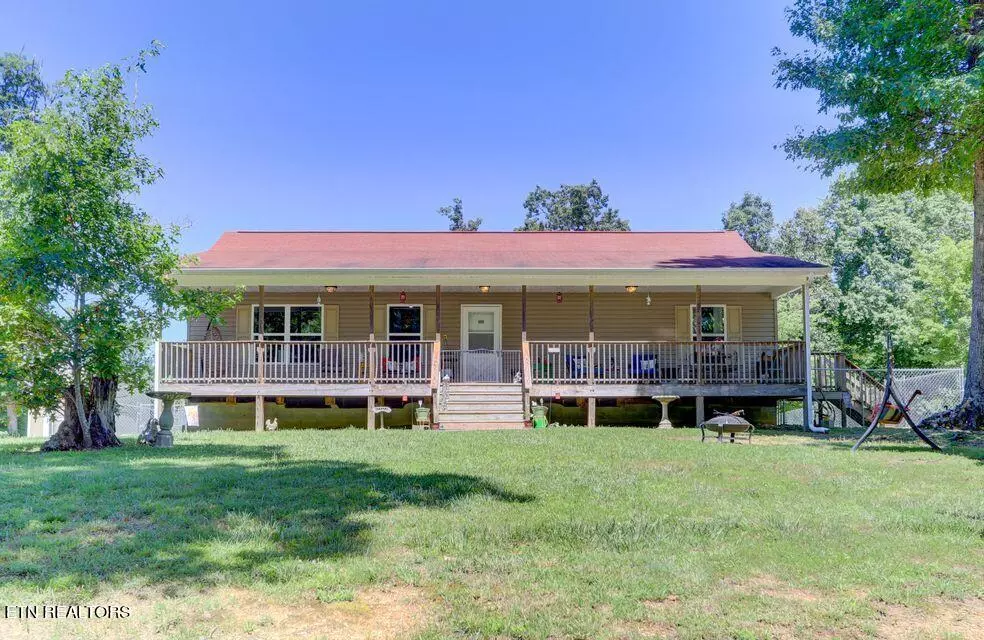 Robbins, TN 37852,300 Mark Fray DR