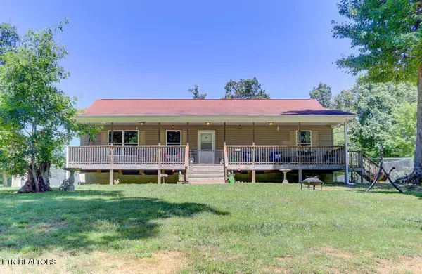 300 Mark Fray DR, Robbins, TN 37852