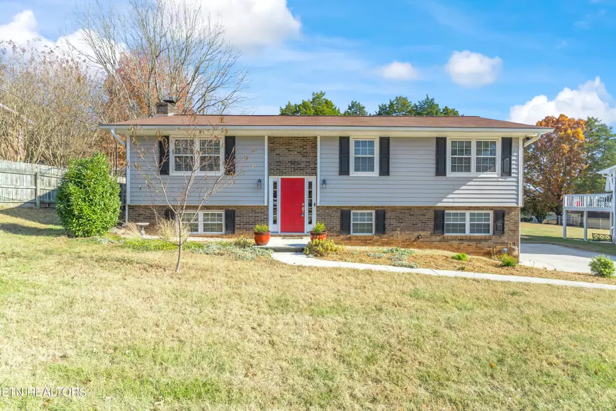 7808 Hallsdale Rd, Knoxville, TN 37938