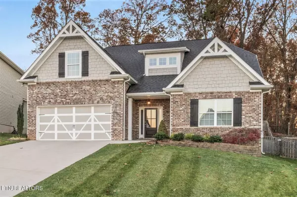 3369 Flagstaff LN, Knoxville, TN 37931