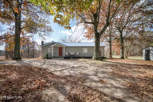 399 Davis Rd, Jamestown, TN 38556