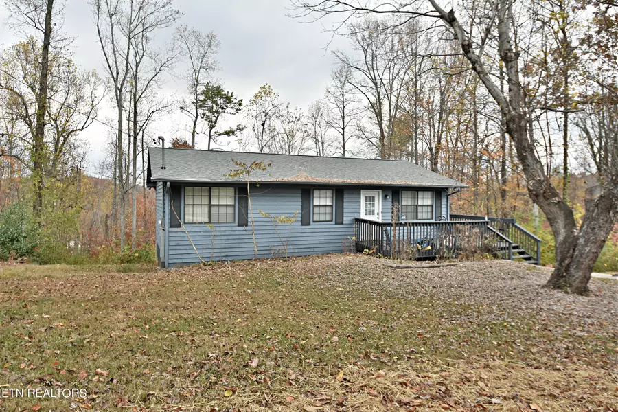 508 Skyline View LN, Harriman, TN 37748