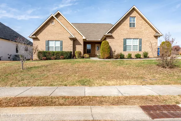 1209 Linford CIR, Alcoa, TN 37701