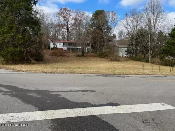 Island Home Rd, Louisville, TN 37777