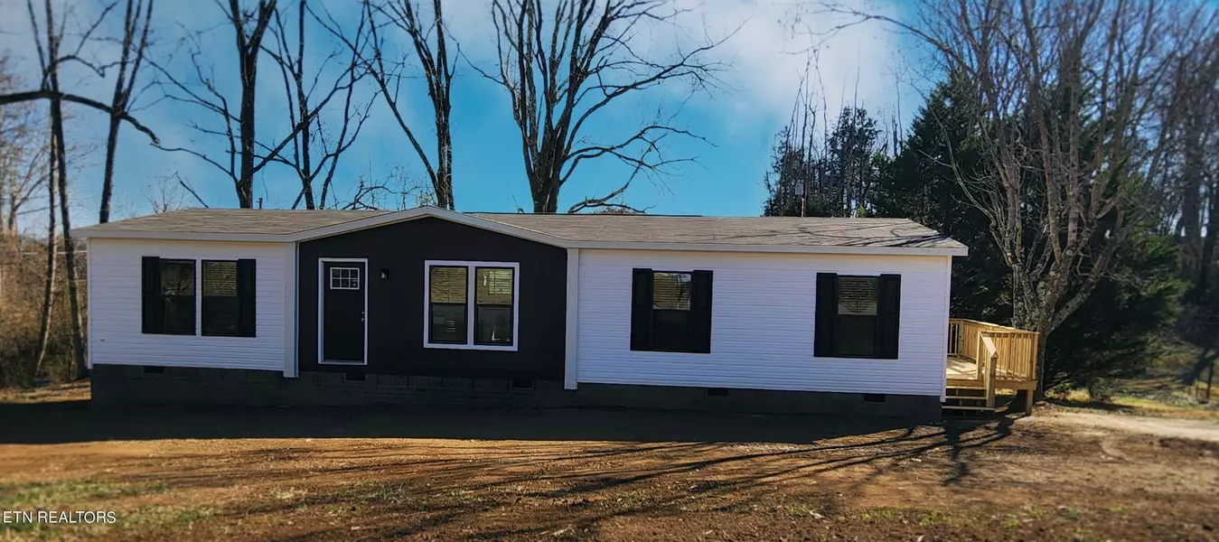 146 Sawmill CIR, Jacksboro, TN 37757