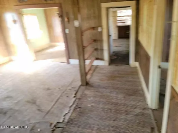 Russellville, TN 37860,5985 1St St