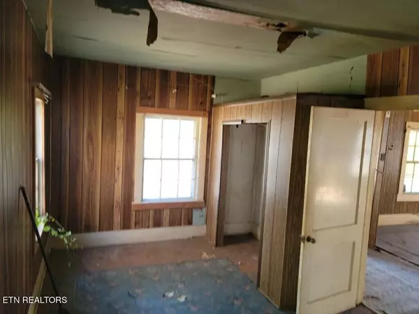 Russellville, TN 37860,5985 1St St