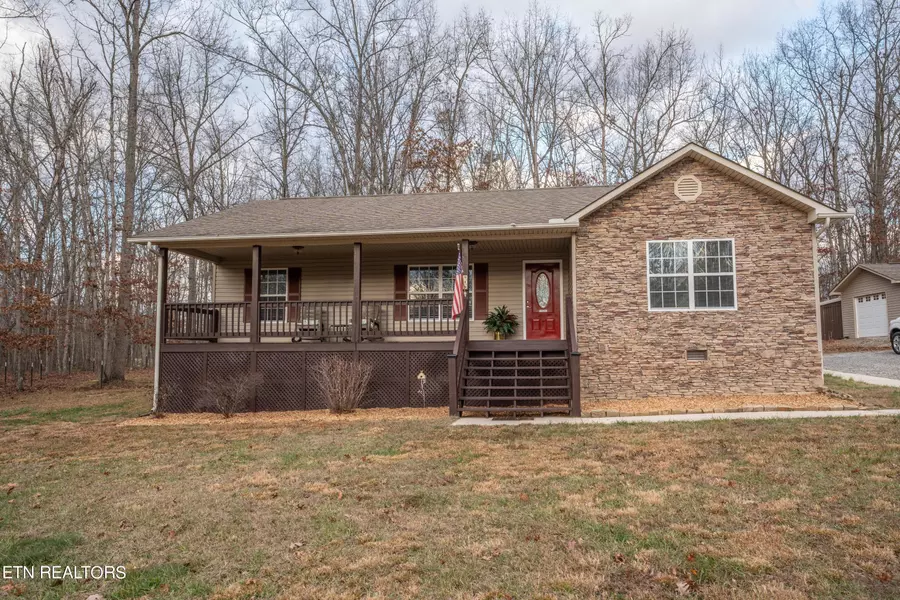 914 Buffalo Tr, Clarkrange, TN 38553