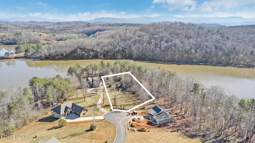 130 Clearwater Cove DR, Madisonville, TN 37354
