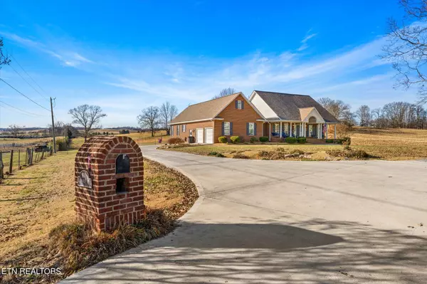 Sweetwater, TN 37874,411 Robbins St