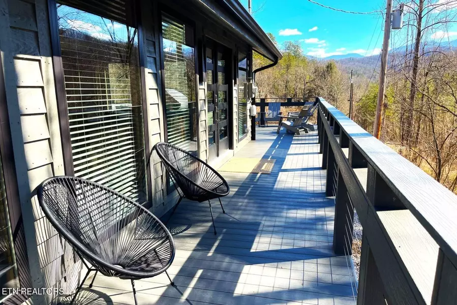 269 Moneymaker CIR, Gatlinburg, TN 37738